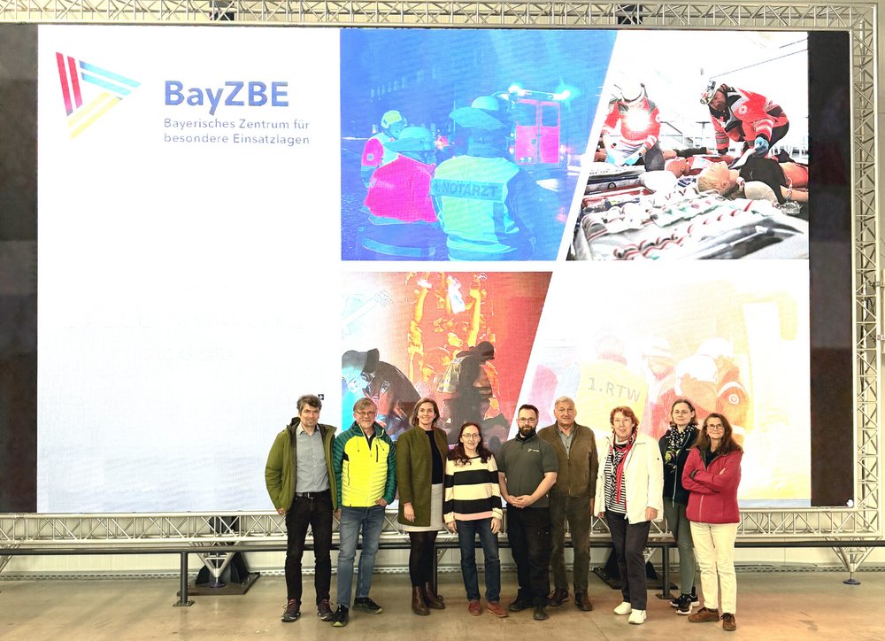 GRÜNE beim Besuch des BayZBE